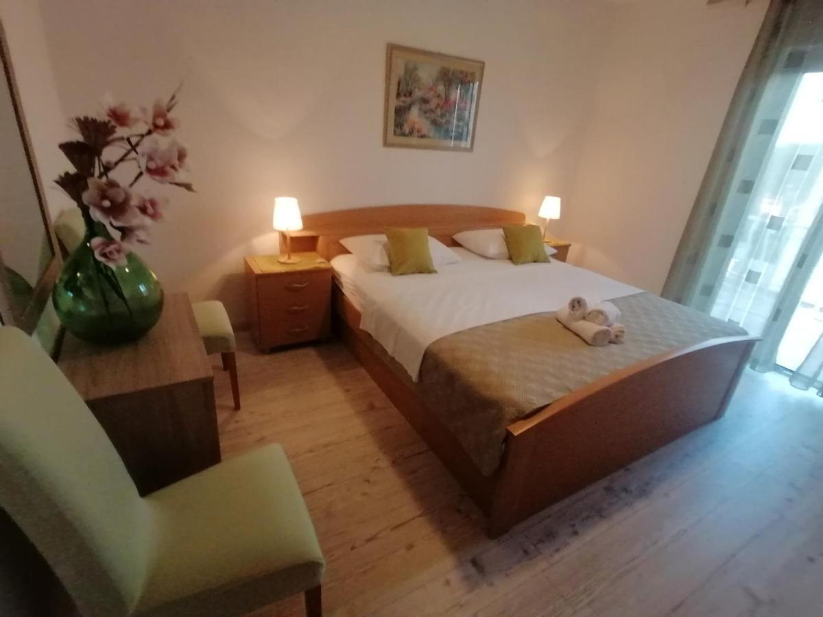 Apartmani Niki Hvar Χβαρ Εξωτερικό φωτογραφία