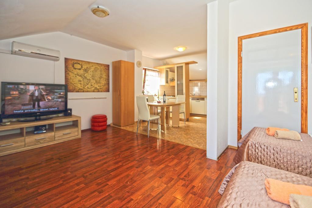 Apartmani Niki Hvar Χβαρ Δωμάτιο φωτογραφία