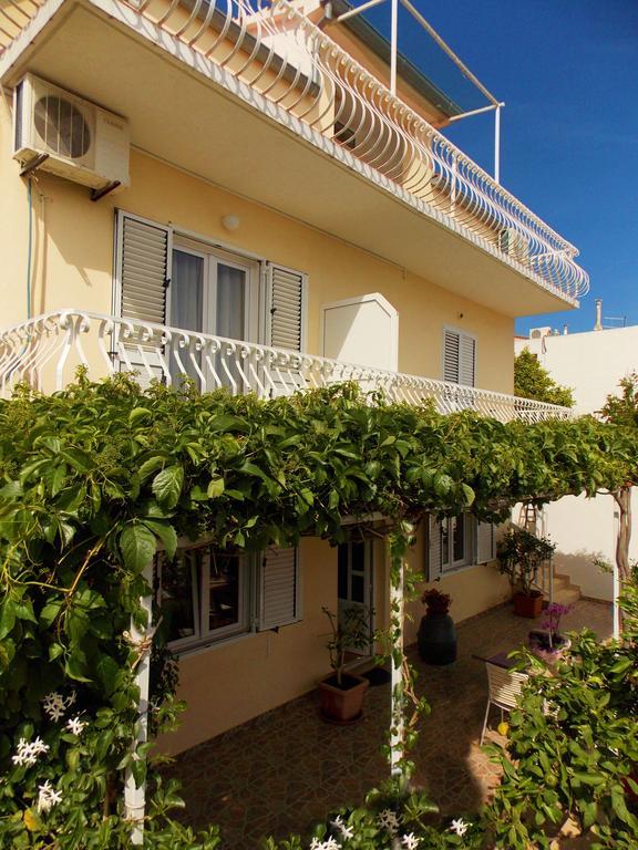 Apartmani Niki Hvar Χβαρ Εξωτερικό φωτογραφία